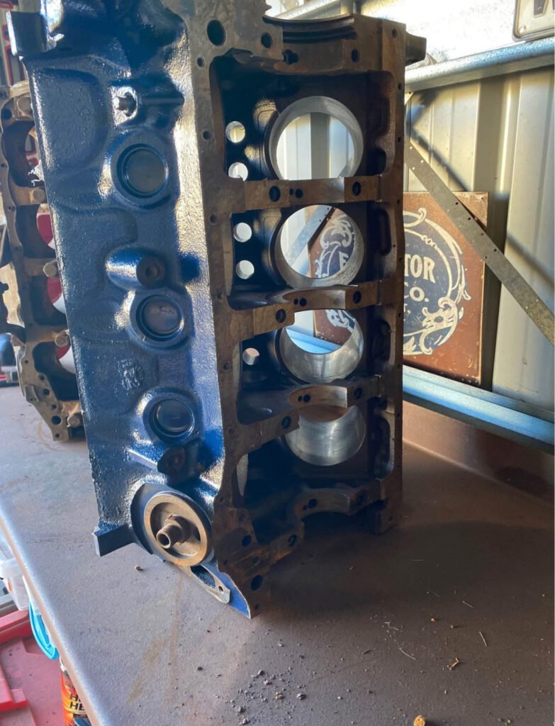 351 Cleveland engine block